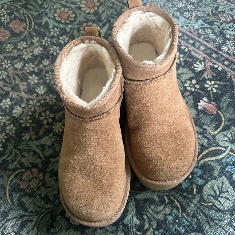 UGG Classic Ultra Mini Platform - Chestnut